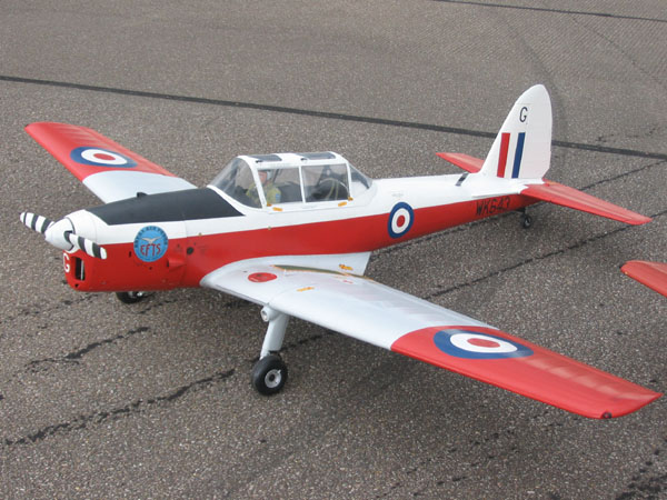 Brian Taylor’s DHC-1 Chipmunk — Close-up flightline walk-around