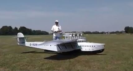 Model Airplane Flying Boat with 12 Four-Stroke Engines