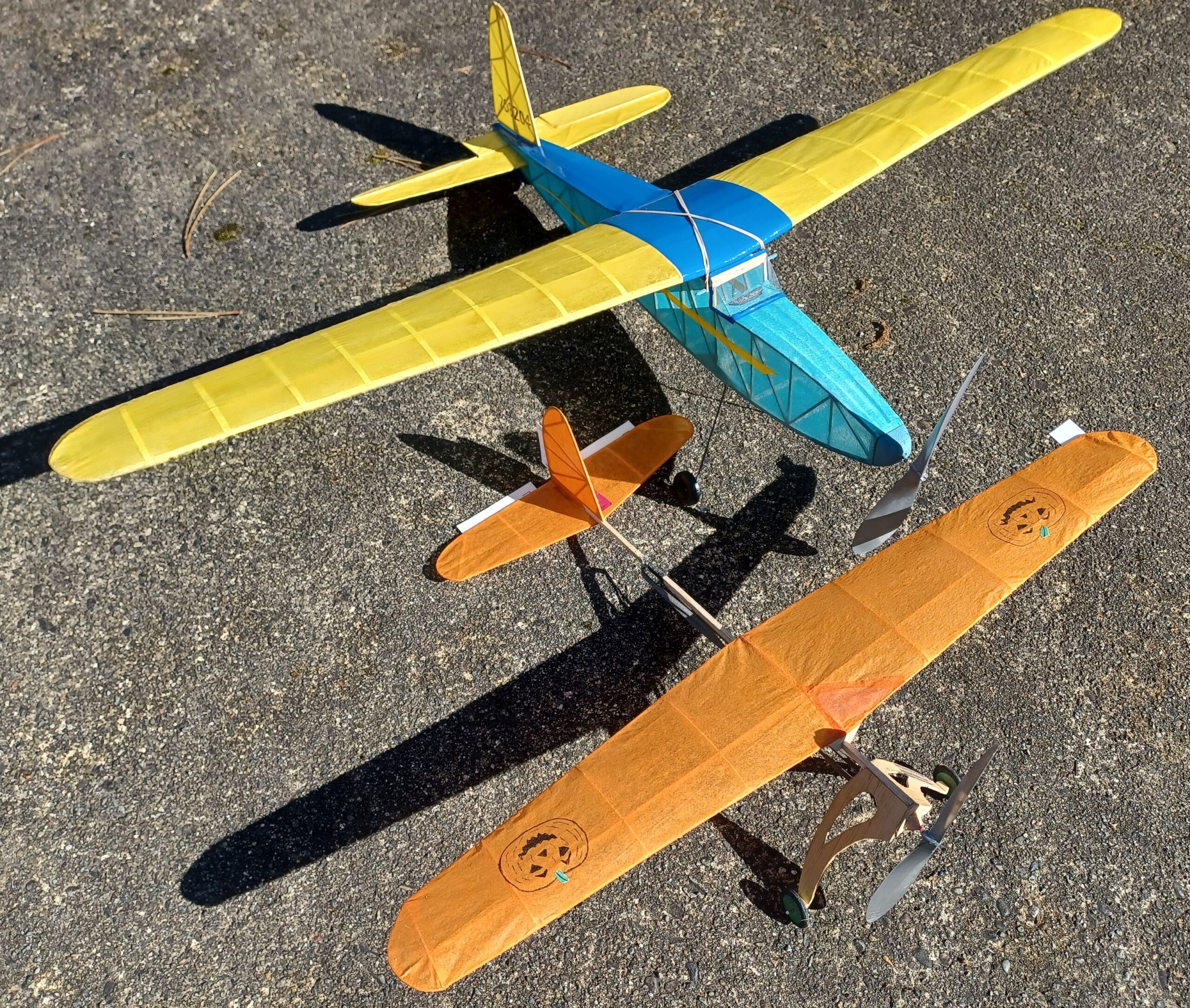 Stick and tissue hot sale model airplane kits